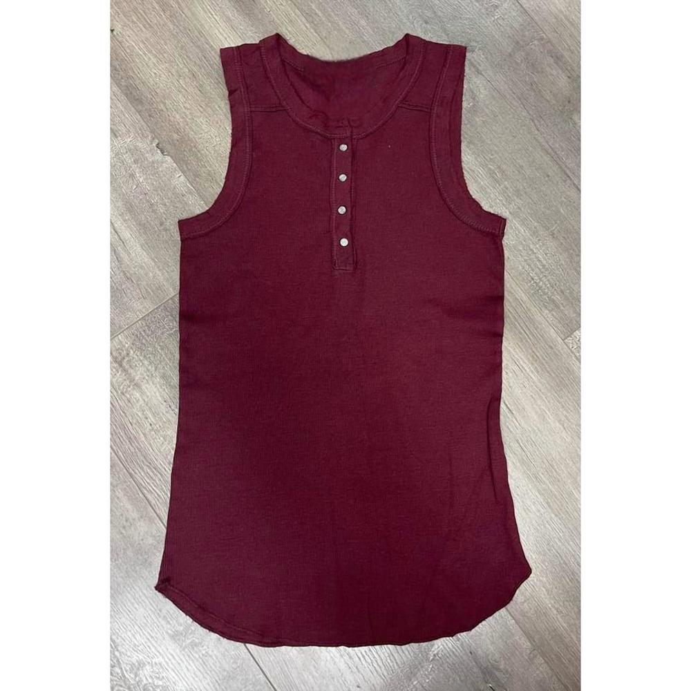 NEW CROWN JEWEL women's henley crew tank in merlot